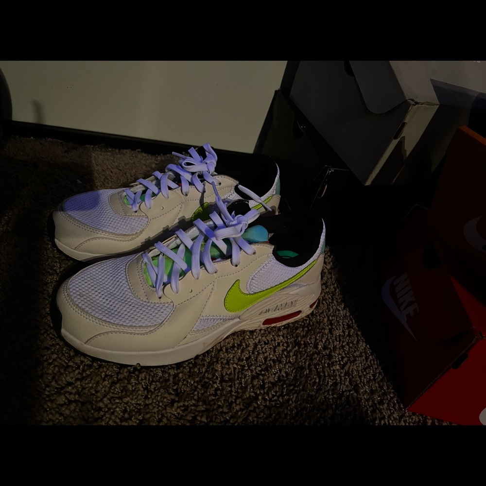 Air maxes